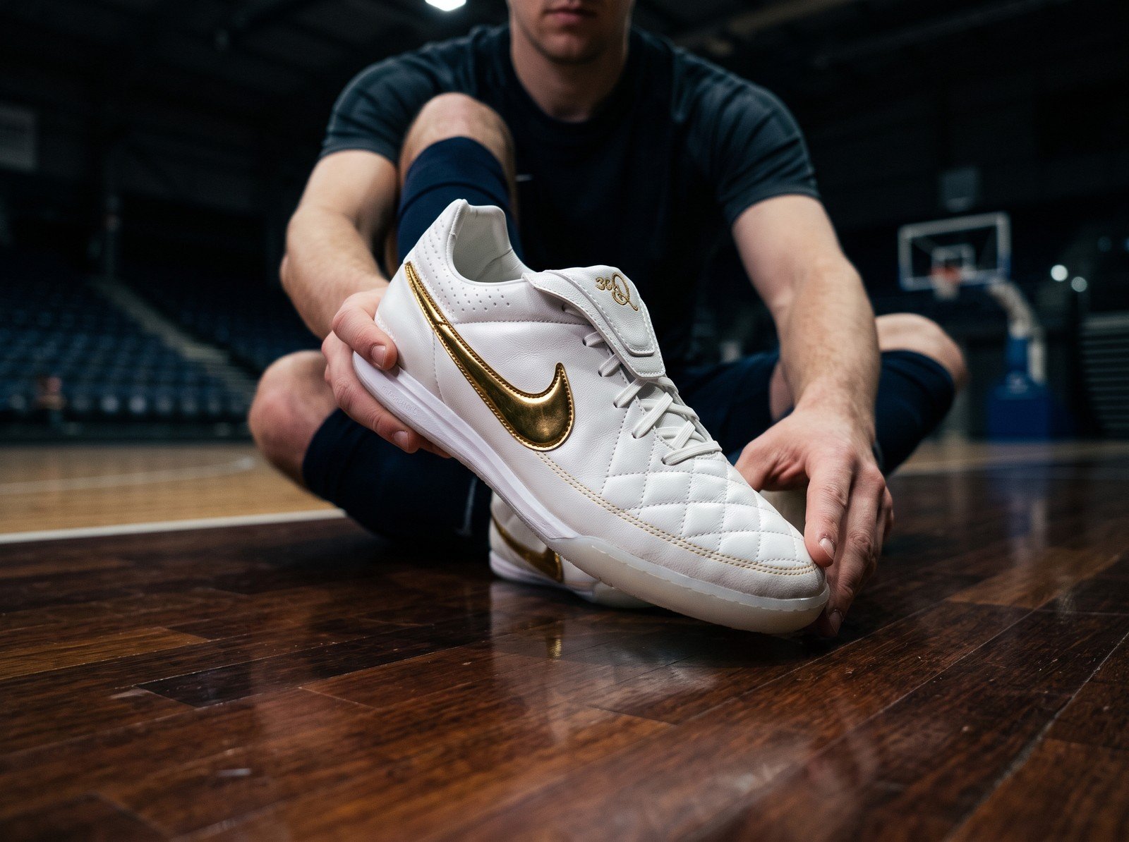 Botines de futsal y fútbol sala con suela caramelo IC